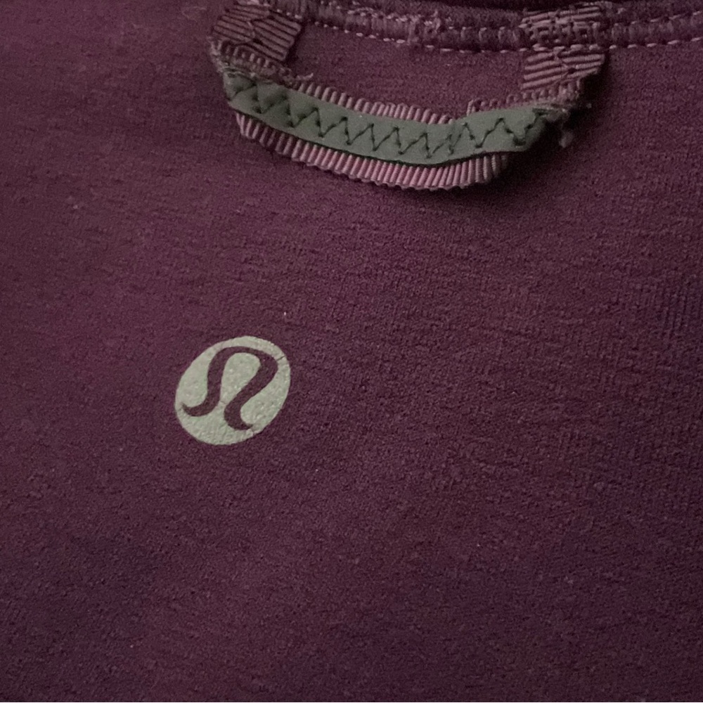 Lululemon Keep It Cozy Sweatshirt Sz 2 Crew Neck Fleece Purple Plum Athleisure - Picture 11 of 11